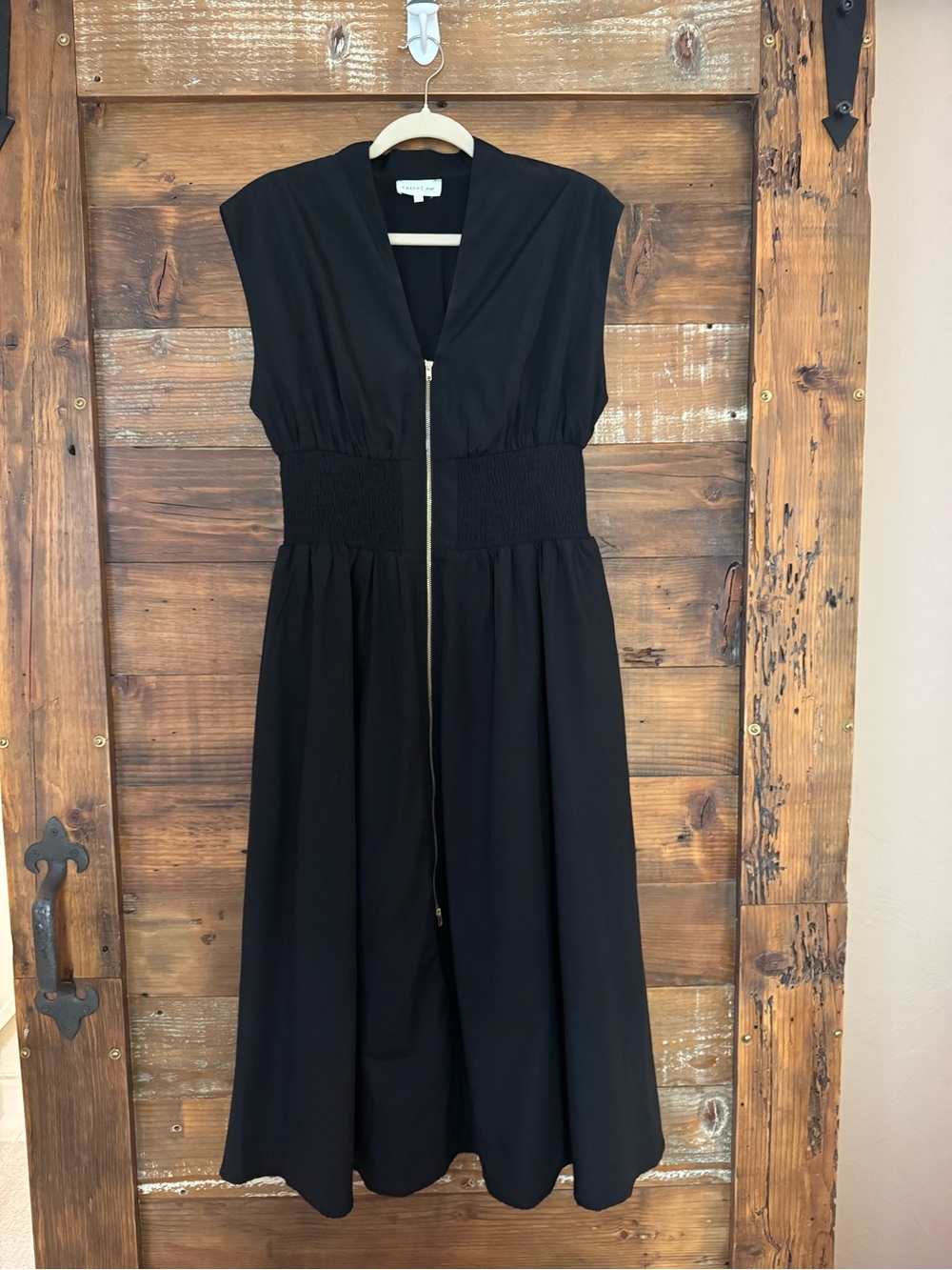 entro Black Zip-Front Midi Dress